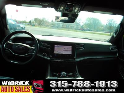 2024 Jeep Wagoneer L Series II   - Photo 8 - Watertown, NY 13601
