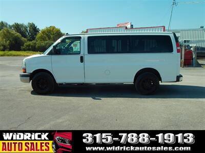 2016 Chevrolet Express LT Passenger   - Photo 17 - Watertown, NY 13601