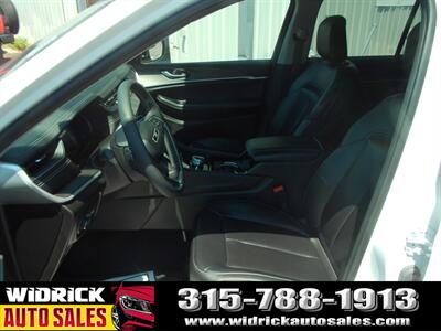 2023 Jeep Grand Cherokee Limited   - Photo 4 - Watertown, NY 13601