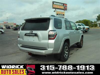 2018 Toyota 4Runner TRD Off-Road Premium   - Photo 4 - Watertown, NY 13601