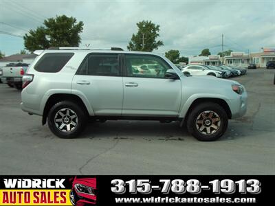 2018 Toyota 4Runner TRD Off-Road Premium   - Photo 8 - Watertown, NY 13601
