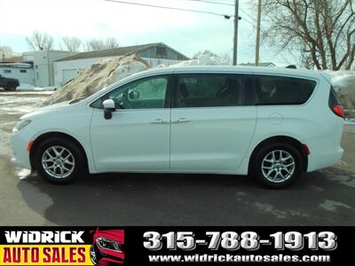 2022 Chrysler Voyager LX   - Photo 18 - Watertown, NY 13601
