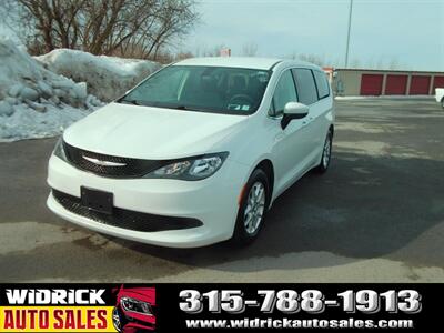 2022 Chrysler Voyager LX   - Photo 3 - Watertown, NY 13601