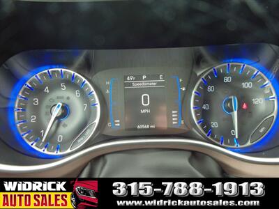 2022 Chrysler Voyager LX   - Photo 9 - Watertown, NY 13601