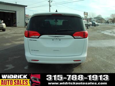 2022 Chrysler Voyager LX   - Photo 16 - Watertown, NY 13601