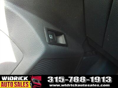 2022 Volkswagen Taos 1.5T SE - Photo 10 - Watertown, NY 13601
