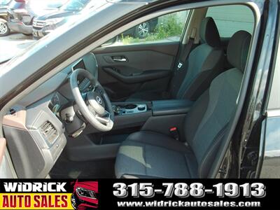 2023 Nissan Rogue SV   - Photo 4 - Watertown, NY 13601