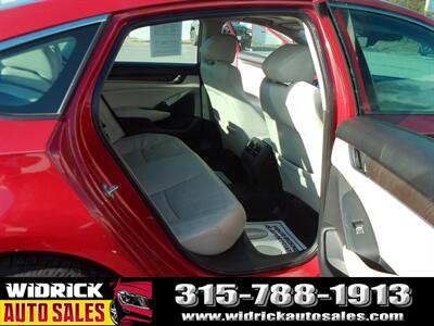 2018 Honda Accord EX-L w/Navigation   - Photo 5 - Watertown, NY 13601