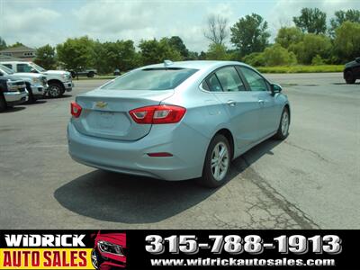 2017 Chevrolet Cruze LT   - Photo 4 - Watertown, NY 13601