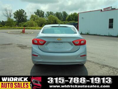 2017 Chevrolet Cruze LT   - Photo 5 - Watertown, NY 13601