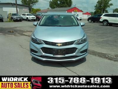 2017 Chevrolet Cruze LT   - Photo 2 - Watertown, NY 13601