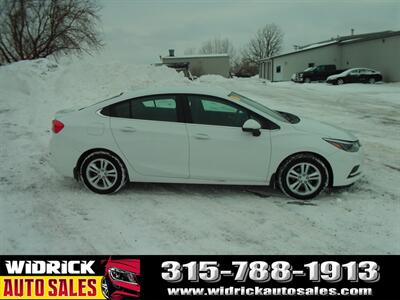 2017 Chevrolet Cruze LT   - Photo 10 - Watertown, NY 13601