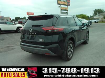 2021 Nissan Rogue SV   - Photo 5 - Watertown, NY 13601