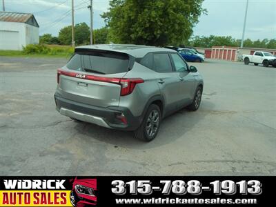 2024 Kia Seltos LX   - Photo 4 - Watertown, NY 13601