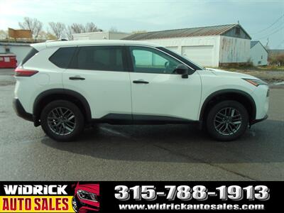 2023 Nissan Rogue S   - Photo 4 - Watertown, NY 13601