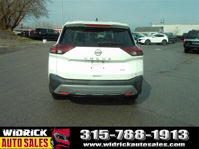 2023 Nissan Rogue S   - Photo 6 - Watertown, NY 13601