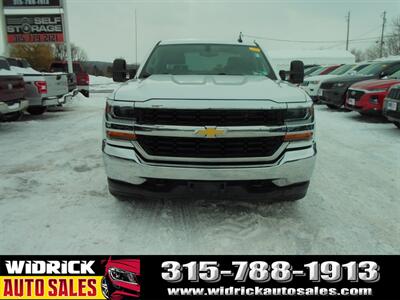 2018 Chevrolet Silverado 1500 LT   - Photo 2 - Watertown, NY 13601