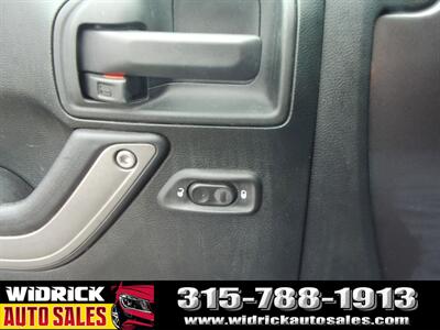 2017 Jeep Wrangler Sport   - Photo 9 - Watertown, NY 13601