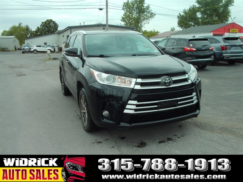2019 Toyota Highlander XLE - Photo 1 - Watertown, NY 13601
