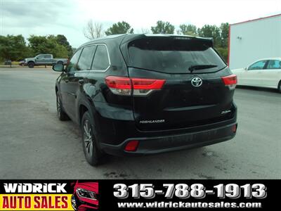 2019 Toyota Highlander XLE   - Photo 7 - Watertown, NY 13601