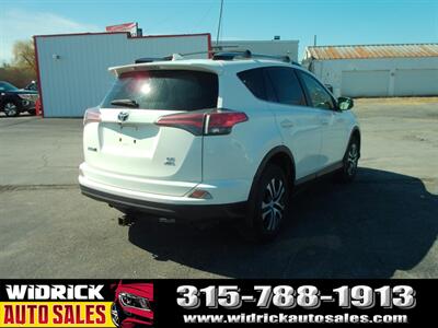 2018 Toyota RAV4 LE   - Photo 5 - Watertown, NY 13601