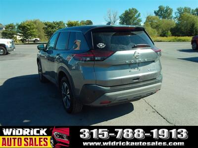 2022 Nissan Rogue SV   - Photo 7 - Watertown, NY 13601