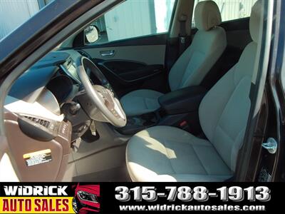 2017 Hyundai SANTA FE SE - Photo 4 - Watertown, NY 13601