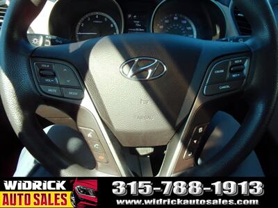 2017 Hyundai SANTA FE SE - Photo 8 - Watertown, NY 13601