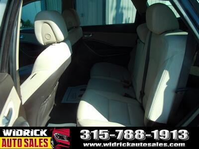2017 Hyundai SANTA FE SE - Photo 5 - Watertown, NY 13601