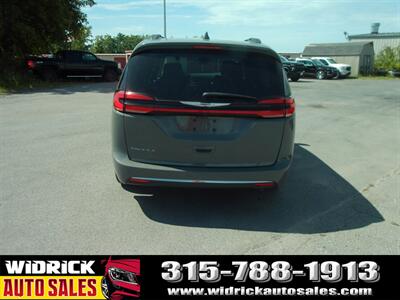 2022 Chrysler Pacifica Touring L - Photo 19 - Watertown, NY 13601