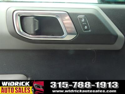 2022 Ford Bronco Big Bend   - Photo 12 - Watertown, NY 13601