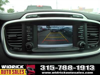 2019 Kia Sorento LX   - Photo 10 - Watertown, NY 13601