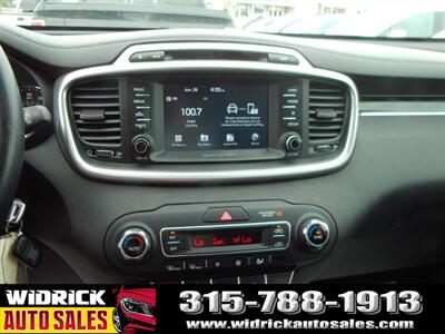 2019 Kia Sorento LX   - Photo 9 - Watertown, NY 13601