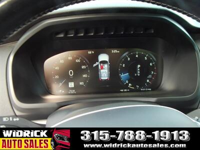 2021 Volvo XC90 T5 Momentum   - Photo 9 - Watertown, NY 13601