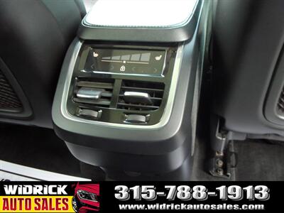 2021 Volvo XC90 T5 Momentum   - Photo 7 - Watertown, NY 13601