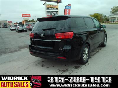 2020 Kia Sedona LX   - Photo 5 - Watertown, NY 13601
