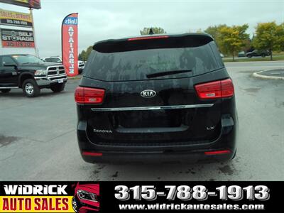 2020 Kia Sedona LX   - Photo 6 - Watertown, NY 13601