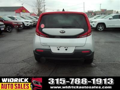 2021 Kia Soul LX   - Photo 14 - Watertown, NY 13601