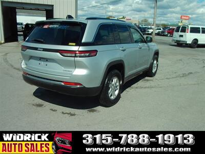 2023 Jeep Grand Cherokee Laredo - Photo 5 - Watertown, NY 13601