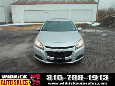 2015 Chevrolet Malibu LT 1LT   - Photo 2 - Watertown, NY 13601