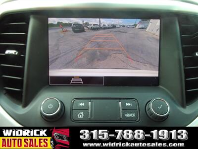 2022 GMC Acadia SLE - Photo 14 - Watertown, NY 13601