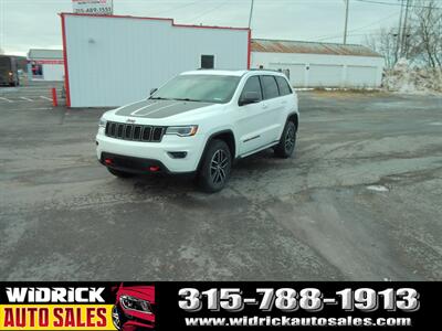 2019 Jeep Grand Cherokee Trailhawk   - Photo 3 - Watertown, NY 13601