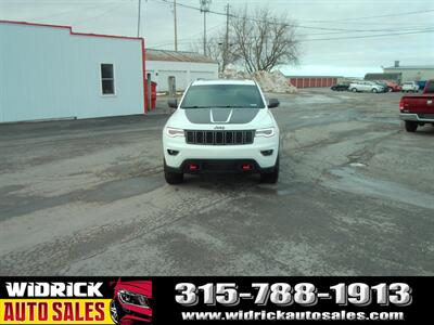 2019 Jeep Grand Cherokee Trailhawk   - Photo 2 - Watertown, NY 13601