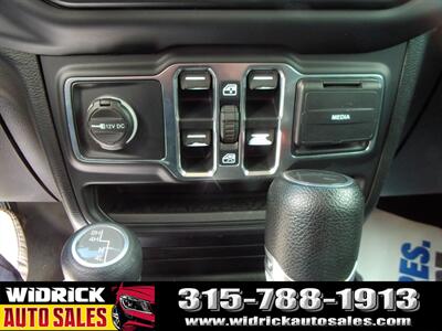 2020 Jeep Gladiator Overland   - Photo 11 - Watertown, NY 13601