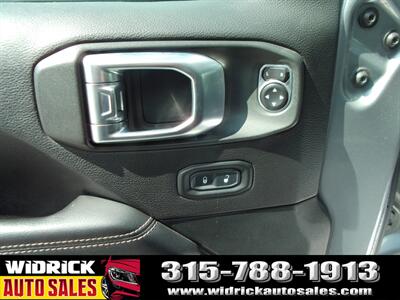 2020 Jeep Gladiator Overland   - Photo 9 - Watertown, NY 13601