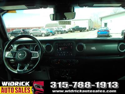 2020 Jeep Gladiator Overland   - Photo 6 - Watertown, NY 13601