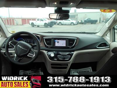 2023 Chrysler Voyager LX   - Photo 9 - Watertown, NY 13601