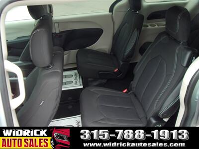 2023 Chrysler Voyager LX   - Photo 5 - Watertown, NY 13601