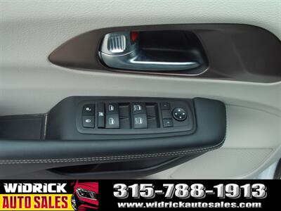 2023 Chrysler Voyager LX   - Photo 12 - Watertown, NY 13601