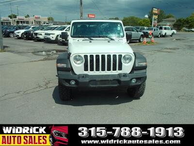 2020 Jeep Gladiator Sport   - Photo 2 - Watertown, NY 13601